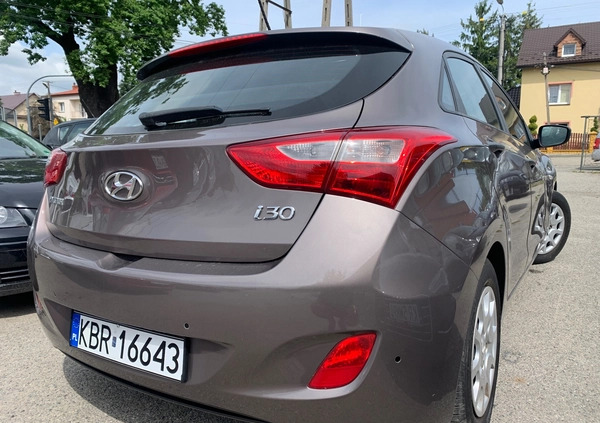 Hyundai I30 cena 35250 przebieg: 153400, rok produkcji 2013 z Głogów Małopolski małe 301